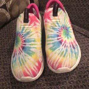 Girls Skechers Size 4